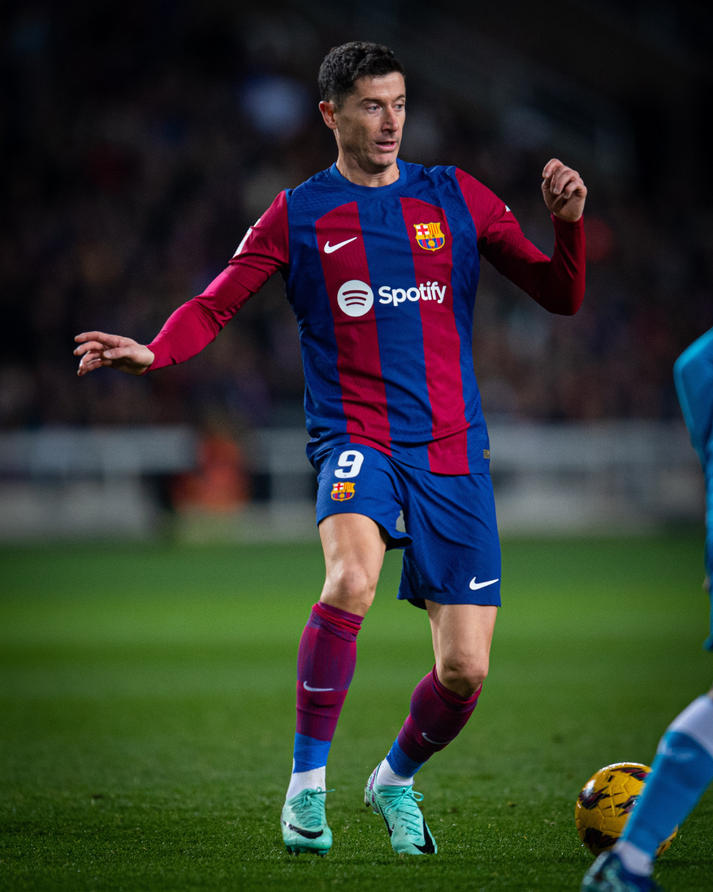 华体会网址-波尔图绝杀巴萨，卡瓦尼补时绝平世界杯