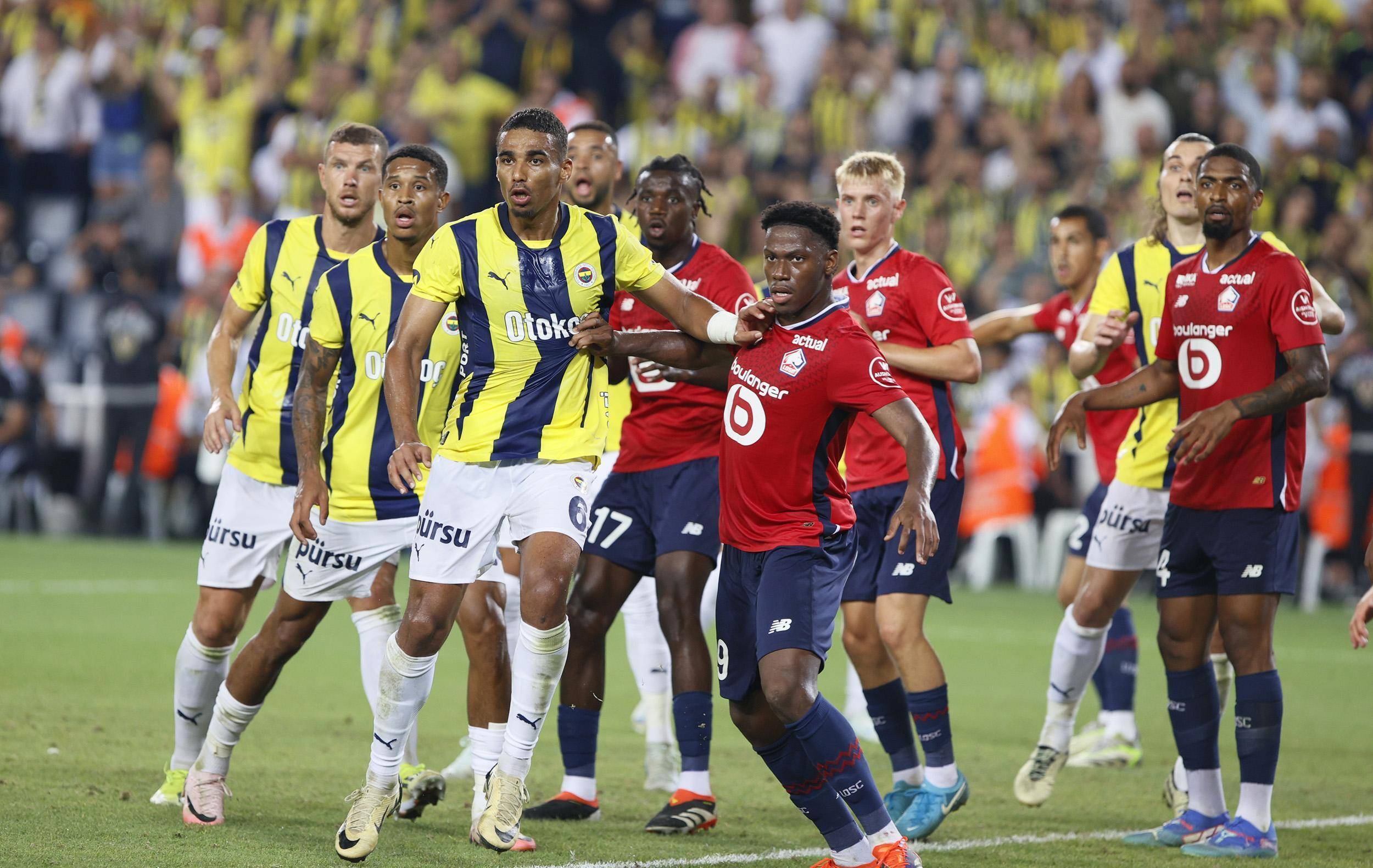 华体会网址-莱比锡险胜拜仁，范戴克乌龙送礼欧冠