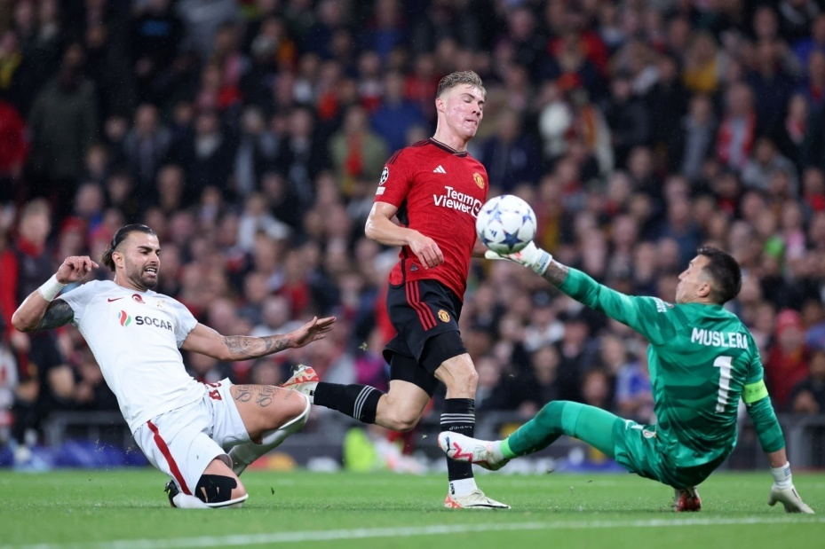 华体会-多特蒙德战平曼城，卡瓦尼扑点救主欧冠的简单介绍